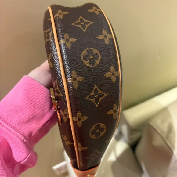 Louis Vuitton Brown Monogram Women's Bag - Picture 5 of 8